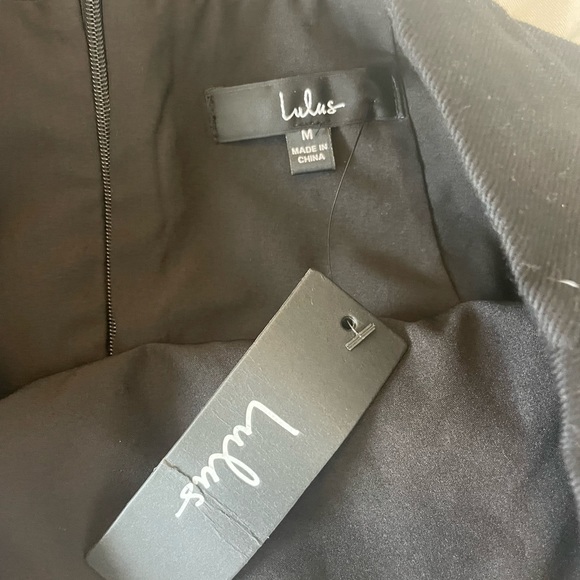 Black skirt with multi colored embroidery - Picture 3 of 6